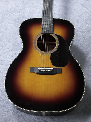 Martin 【レアカラー入荷しました!】000-28EC Sunburst 【送料当社負担・分割無金利】