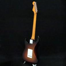Fender American Vintage II 1961 Stratocaster, Rosewood Fingerboard, 3-Color Sunburst_3