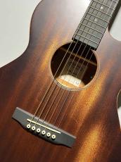 Martin 【ソファでゴロゴロしながら爪弾くのに丁度いいギター】000CJRE Street Master_7
