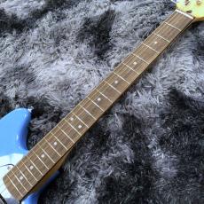Squier Sonic Mustang HH California Blue / Laurel【定番エントリーモデル】【2025年製】_4