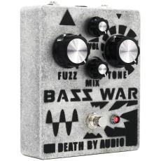 DEATH BY AUDIO Bass War_2