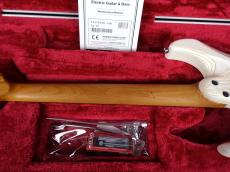 Ibanez AZ2402AR Coarse Grain White Flat_8