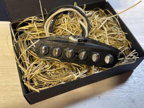 Honky Tonk Guitars Rhodestrat