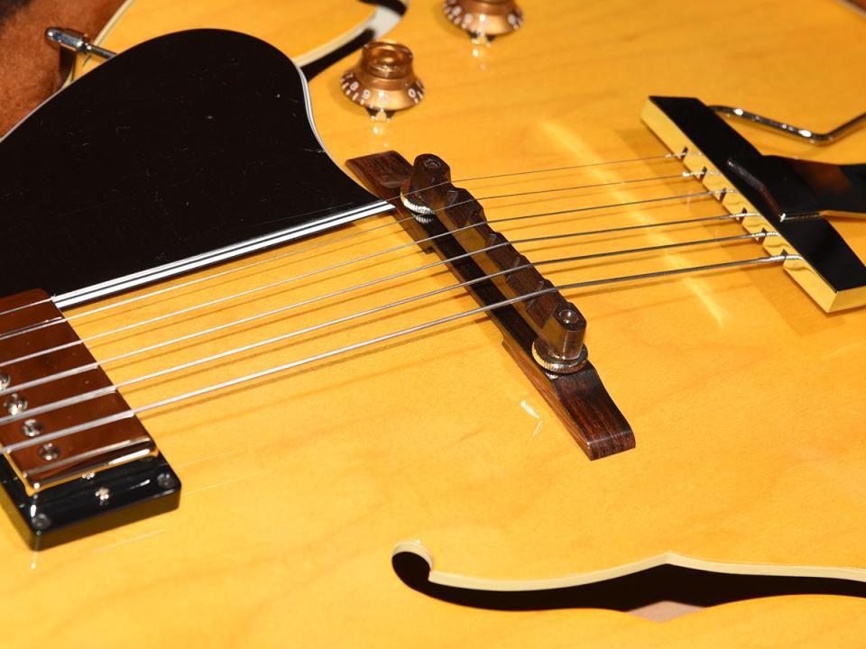 ギター Archtop Tribute AT175CL Archtop Tributeの良さとは何か？│Jazz Guitar Life