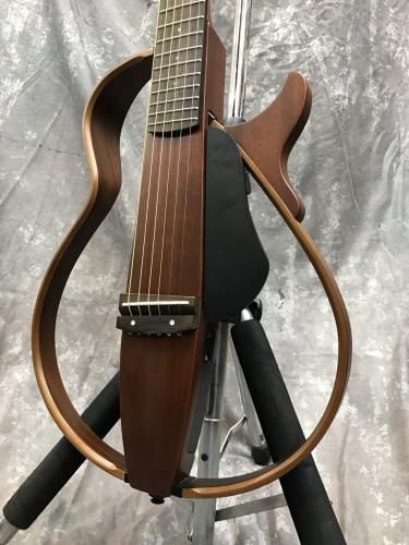 YAMAHA SLG200S