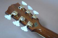 Gibson Custom Shop J-45 VINE / Abalone Vine Inlay ・Solid Spruce Top・Solid Madagascar Rosewood Side and Back・Grover Gold peg・Crown Inlay・Abalone Trim and Rosette・Madagascar Rosewood Fingerboard and Bridge【Wit_10