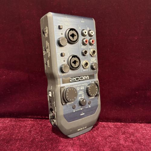 ZOOM U-44 Handy Audio Interface