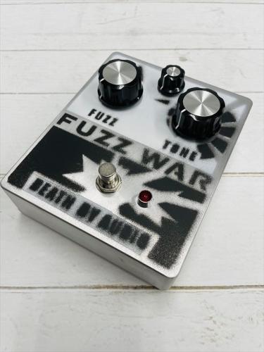 DEATH BY AUDIO Fuzz War