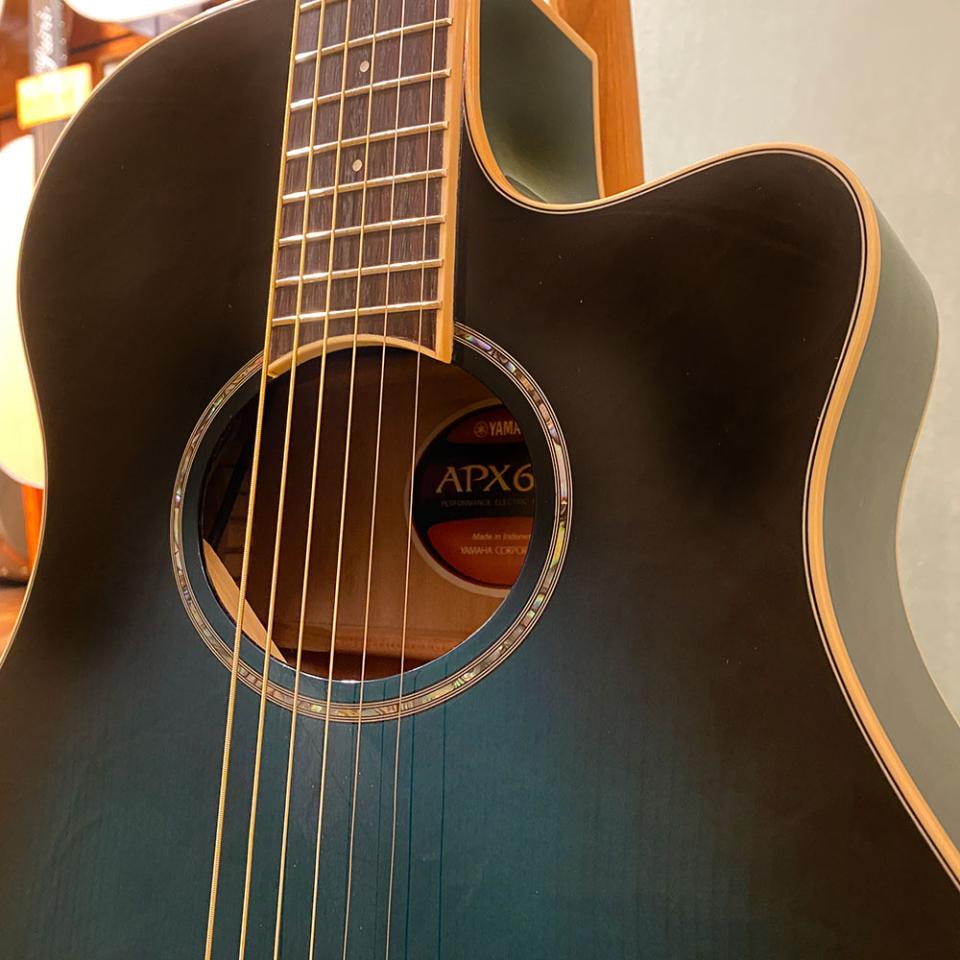 s*n様 未使用　ヤマハ YAMAHA エレアコギター APX600 OBB YAMAHA APX600 OBB (オリエンタルブルーバースト) エレアコ