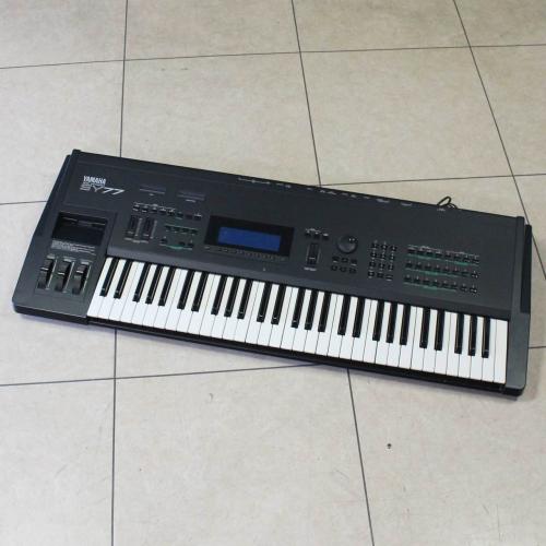 YAMAHA SY77 Junk