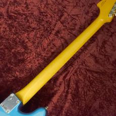 Fender Vintera II 60s Bass VI Lake Placid Blue_7