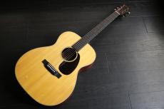 Martin OM-10E　Martin E1　純正プリアンプ　チューナー内蔵ピックアップ付き　お買得品