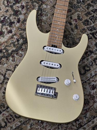 Charvel PRO-MOD DK22 SSS 2PT CM「PHARAOHS GOLD 」