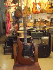 Fender STRATOCASTER (1977)_2