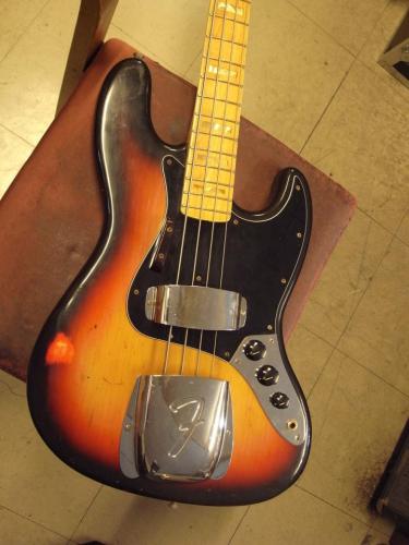 Fender JAZZ BASS (1974)