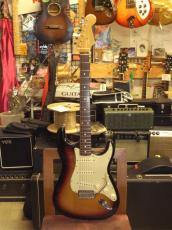 Fender AMERICAN VINTAGE 62 STRATOCASTER (2005)_2