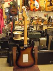 Fender AMERICAN VINTAGE 62 STRATOCASTER (2005)_3
