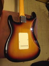 Fender AMERICAN VINTAGE 62 STRATOCASTER (2005)_4
