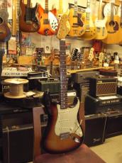 Fender AMERICAN VINTAGE 62 STRATOCASTER (2005)_8