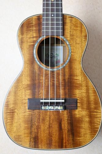 Leho 【テナー・アカシア単板】LHUT-ASAK  #5020325【初心者セット付属(チューナー&教本)・送料当社負担】