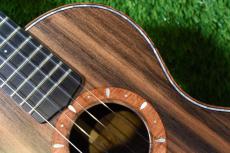 tkitki ukulele Br-Akaka Sinker redwood Baritone_9