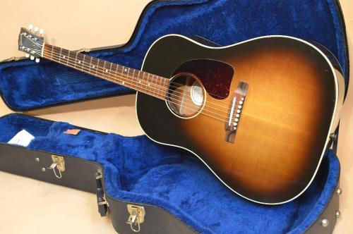 Gibson J-45 Standard　2011年製