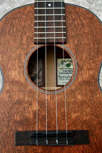 Martin 1T IZ Tenor Uke【Tenor】【Quilted Mahogany】【2024年製】【町田店】
