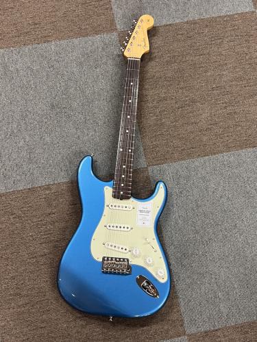 Fender Made in Japan Traditional 60s Stratocaster, Rosewood Fingerboard, Lake Placid Blue