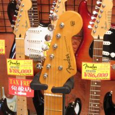 Fender FSR Traditional II `50s Stratocaster_4