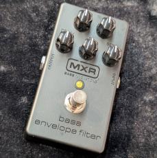 MXR M82B BLACKOUT SERIES BASS ENVELOPE FILTER