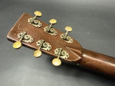 Martin D-28 1943年製 / Solid Adirondack Spruce Top・Solid Brazilian Rosewood Side and Back・Diamond & Square Inlay・Ebony Fingerboard & Bridge・Long Saddle・Tortoise Color Pick guard【With Hard Case】_10