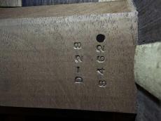 Martin D-28 1943年製 / Solid Adirondack Spruce Top・Solid Brazilian Rosewood Side and Back・Diamond & Square Inlay・Ebony Fingerboard & Bridge・Long Saddle・Tortoise Color Pick guard【With Hard Case】_15