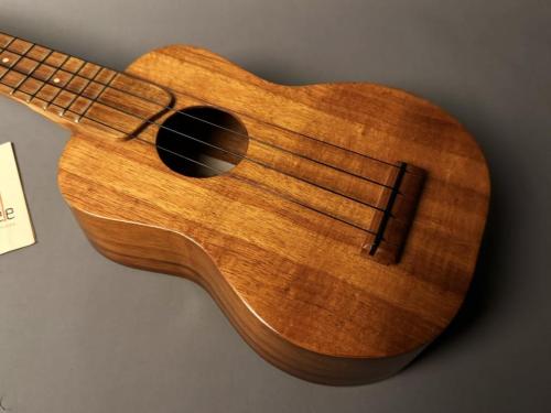 Kamaka SOPRANO WhiteLabel【VINTAGE/1970s】