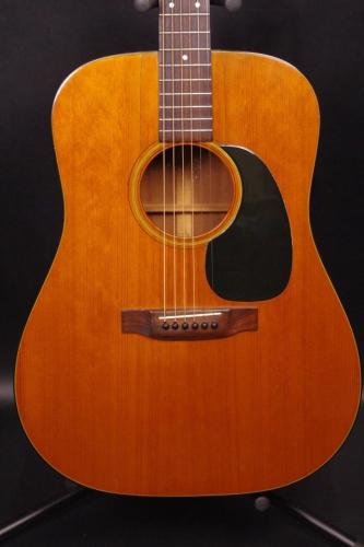 Martin D-18