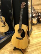Martin 000-18 Standard_2