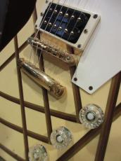 Gibson 1984 Limited Edition Explorer Designer Series White_3