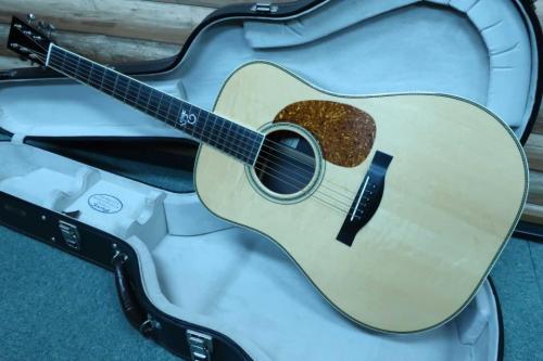 Santa Cruz Tony Rice D Custom / Waverly Peg・Adirondack Spruce Top・Indian Rosewood Side and Back・Ebony Fingerboard and Bridge・Large Sound Hole・Herringbone Binding and Rosette・Original Martin 1940s Pick-guard 【Wit
