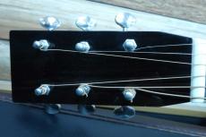 Santa Cruz Tony Rice D Custom / Waverly Peg・Adirondack Spruce Top・Indian Rosewood Side and Back・Ebony Fingerboard and Bridge・Large Sound Hole・Herringbone Binding and Rosette・Original Martin 1940s Pick-guard 【Wit_6