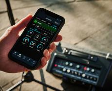 Roland CUBE Street II Battery-Powered Stereo Amplifier_8