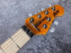 MUSIC MAN 30th Anniversary Axis「Translucent Gold」_7