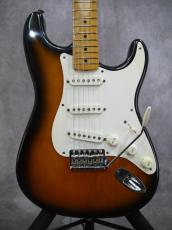 Fender  U.S. Vintage '57 Stratocaster 1995 ニトロセルロースラッカー_3
