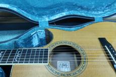 Larrivee C-10 / Florentine Cutaway・Flying Eagle Inlay・Presentation Style Fingerboard Inlay・Solid Spruce Top・Solid Rosewood Side and Back・Transparent pickguard【With Original Hard Case】1991年製_9