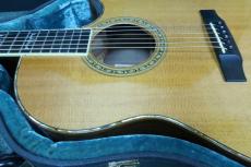 Larrivee C-10 / Florentine Cutaway・Flying Eagle Inlay・Presentation Style Fingerboard Inlay・Solid Spruce Top・Solid Rosewood Side and Back・Transparent pickguard【With Original Hard Case】1991年製_10