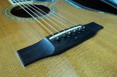 Larrivee C-10 / Florentine Cutaway・Flying Eagle Inlay・Presentation Style Fingerboard Inlay・Solid Spruce Top・Solid Rosewood Side and Back・Transparent pickguard【With Original Hard Case】1991年製_11