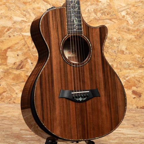 Taylor C12ce 12-Fret Grand Concert Custom