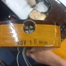 Fender American VIntage 62 Jazz Bass 3-Tone Sunburst_9