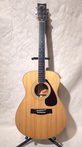 YAMAHA FG-202