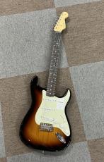 Fender Made in Japan Heritage 60s Stratocaster, Rosewood Fingerboard, 3-Color Sunburst