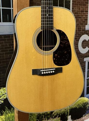 Martin 【日本総本店】D-28 Standard #2955558【新仕様】【ご購入特典あり】【48回無金利分割可能】