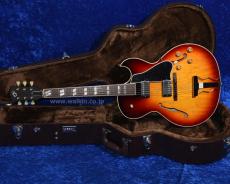 Archtop Tribute AT105D